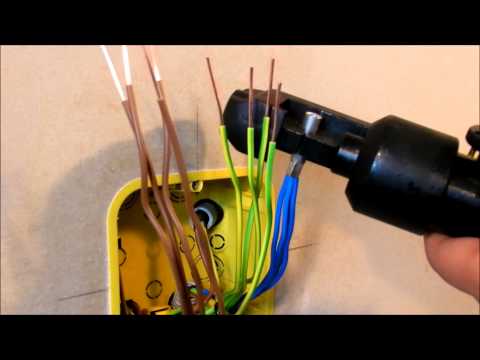 Опрессовка проводов в распределительной коробке. Crimping of wires in the junction box.